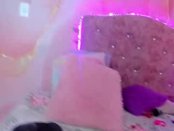 violet__taylor_